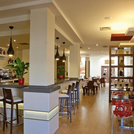 Hotel Quino กวาร์ดามาร์เดลเซกูรา ภายนอก รูปภาพ