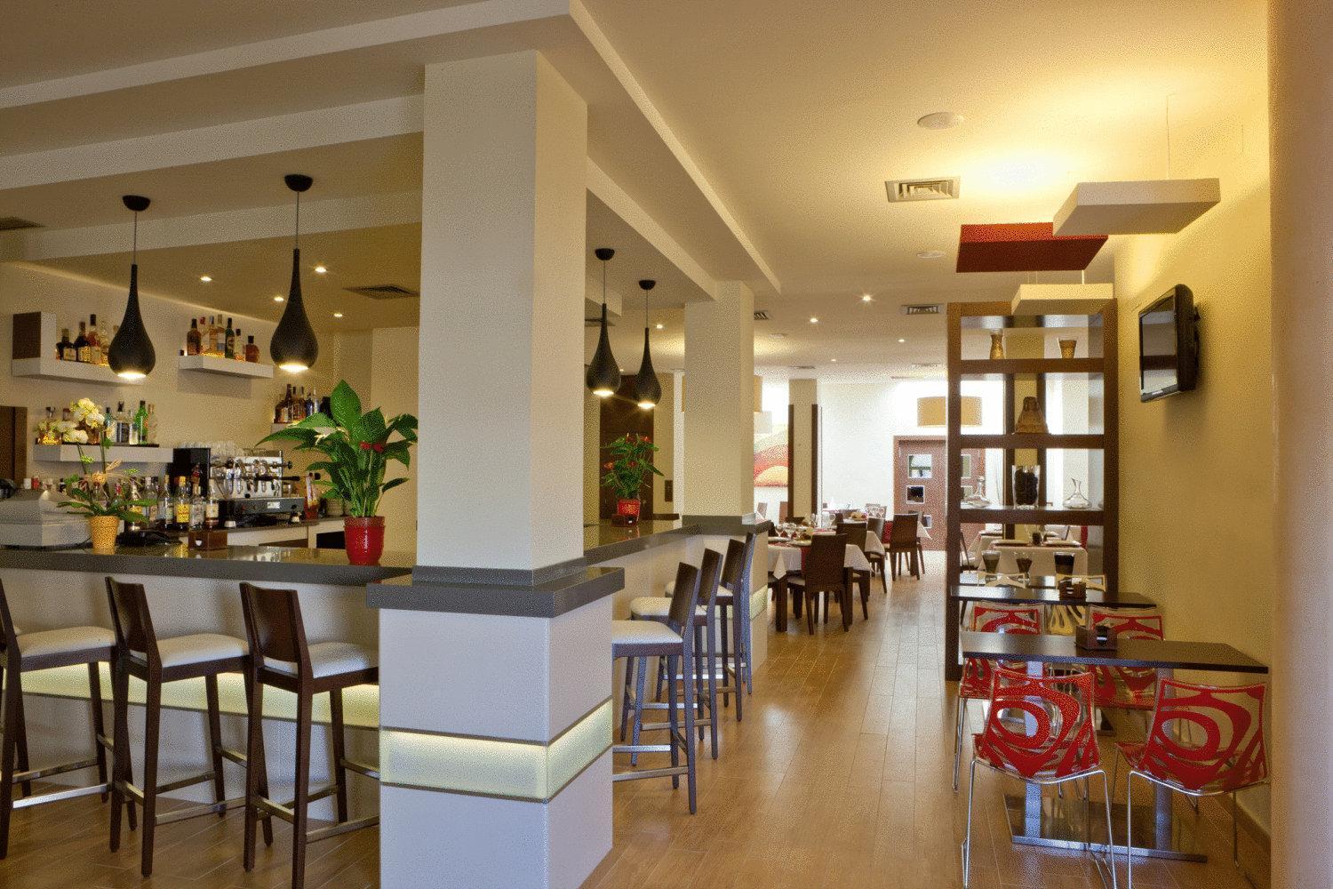 Hotel Quino กวาร์ดามาร์เดลเซกูรา ภายนอก รูปภาพ