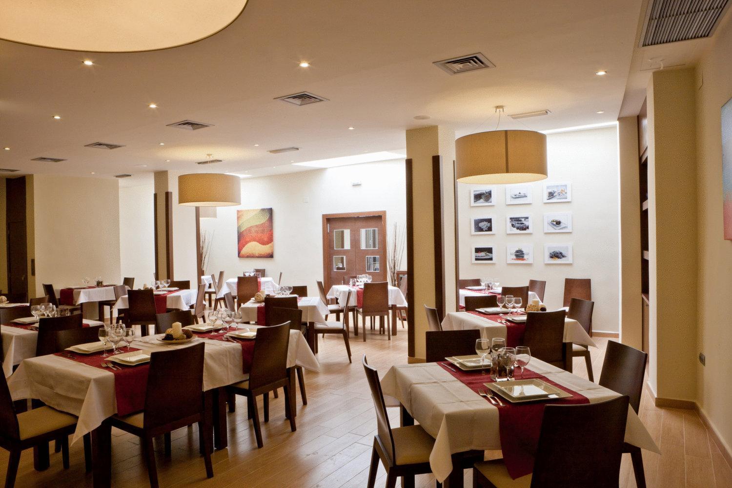 Hotel Quino กวาร์ดามาร์เดลเซกูรา ภายนอก รูปภาพ