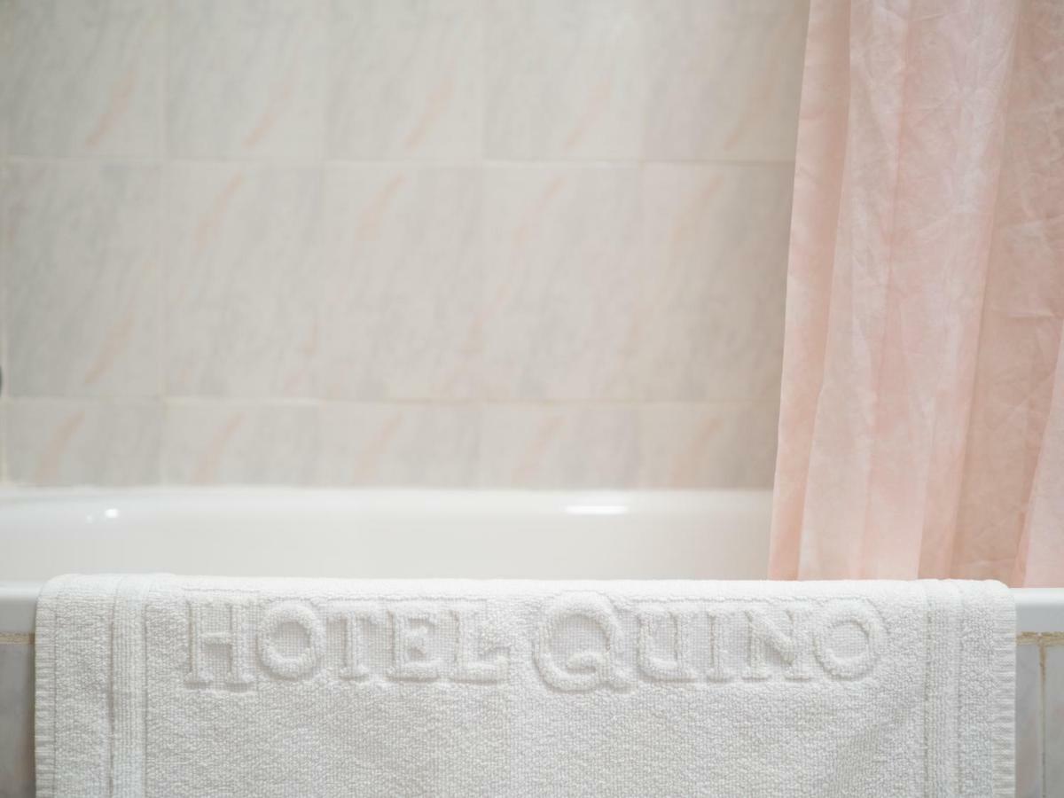 Hotel Quino กวาร์ดามาร์เดลเซกูรา ภายนอก รูปภาพ
